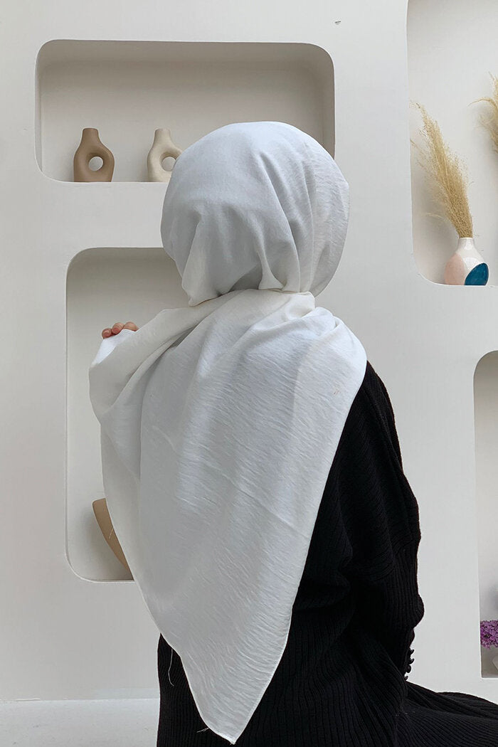 2052 Everyday Hijab Ecru
