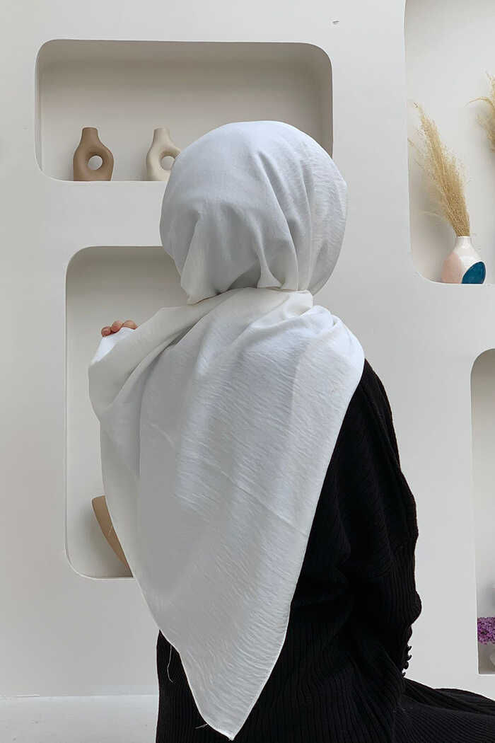 2052 Everyday Hijab Ecru
